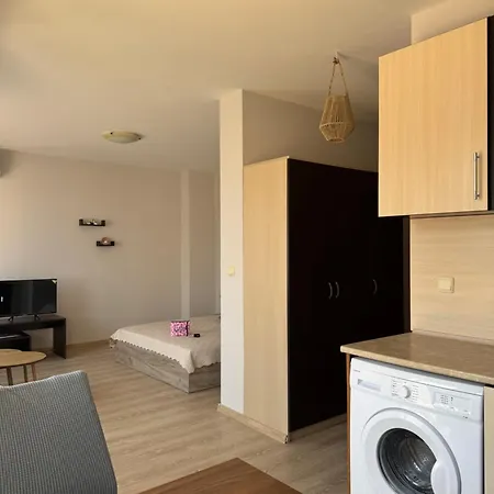 студиа осака Apartman *